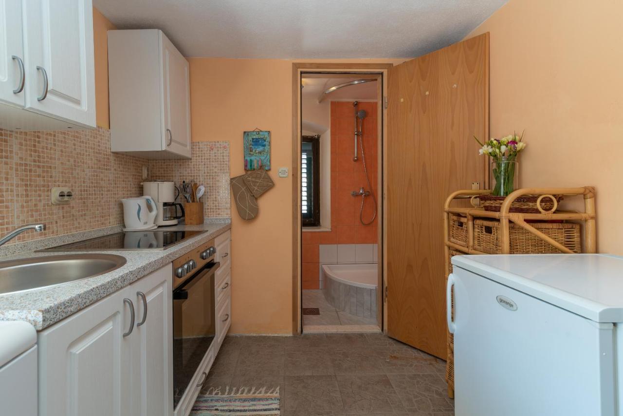 Apartment Ana Trogir Exterior photo